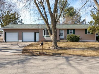 320 Valley Rd, Waterloo, IA, 50701
