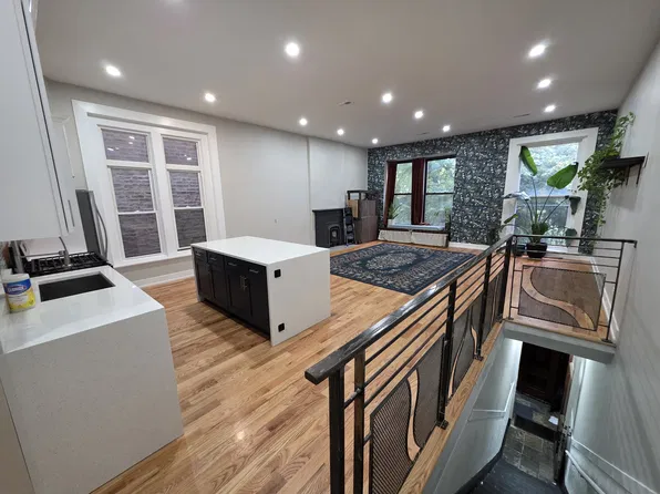 1506 W Jackson Blvd APT 2, Chicago, IL 60607