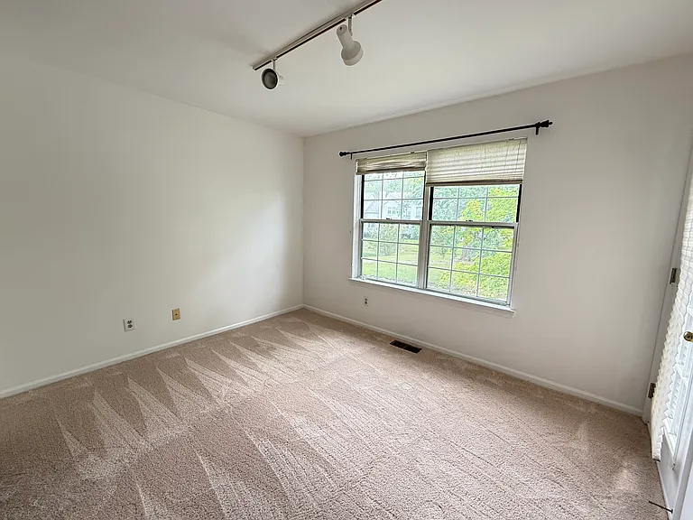 4356 Pine Ridge Ct — Photo 13