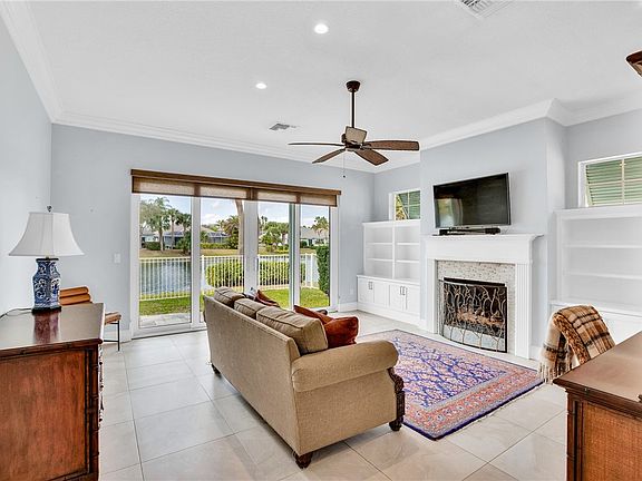 4th image of 9205 Spring Time Dr