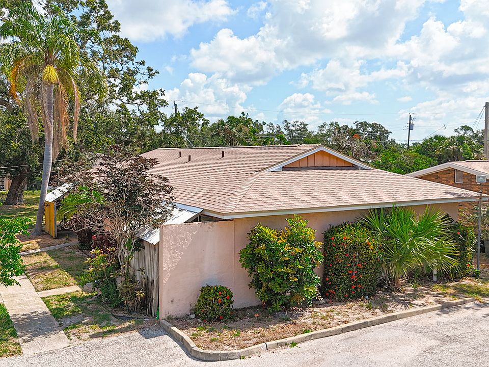 Duplex exterior