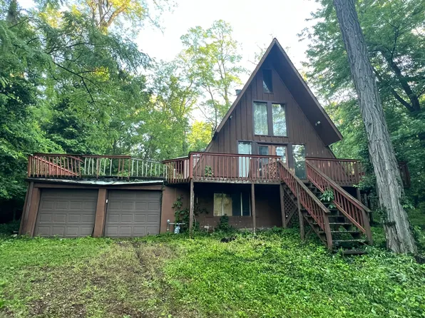 307 Northern Oaks Dr, Groveland, IL 61535