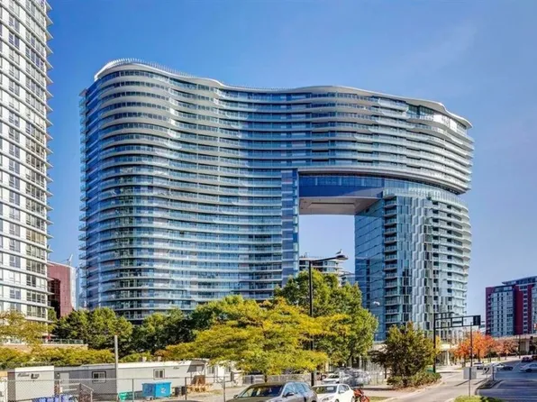 89 Nelson St #403, Vancouver, BC V6Z 0E7