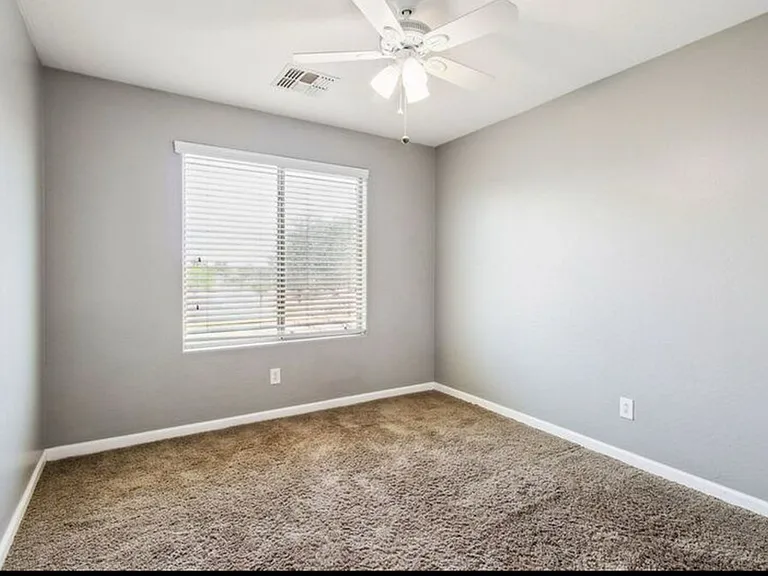 10231 W Raymond St — Photo 12