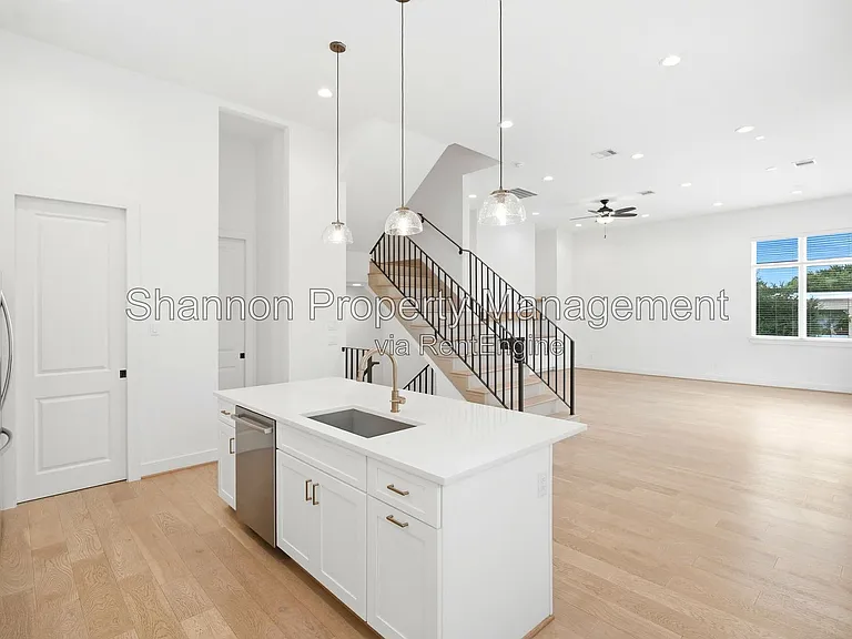1823 Prospect St #C — Photo 16