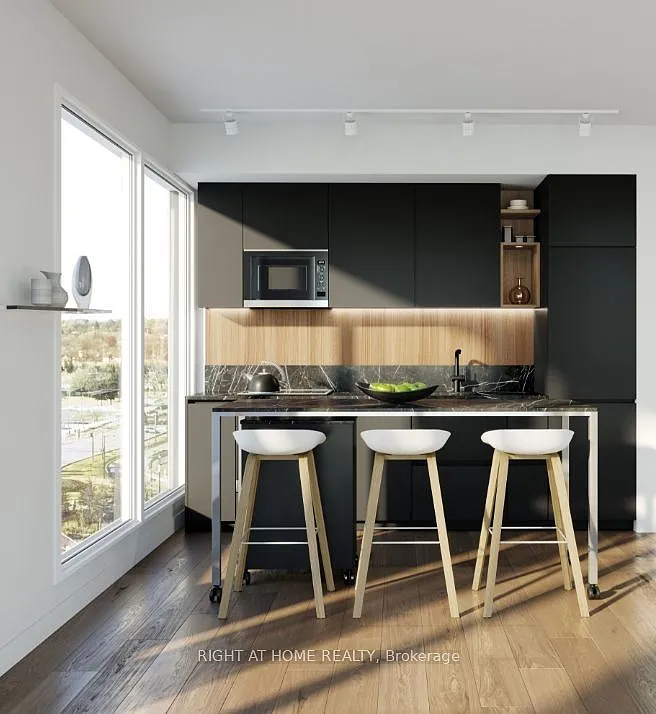Debut Condo — Photo 3