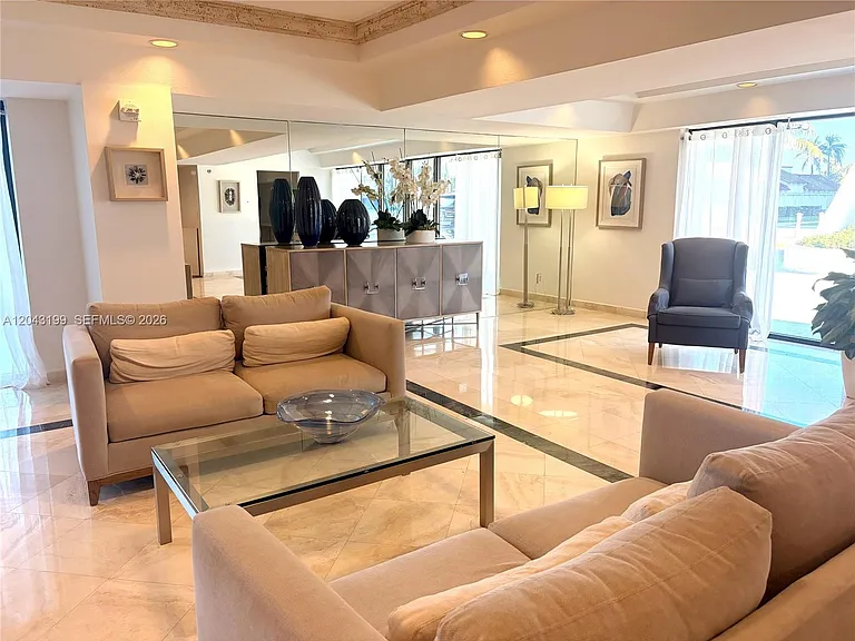 2625 Collins Ave #215 — Photo 29