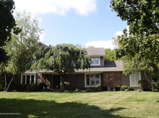 9 Penn Ln, Middletown, NJ 07748