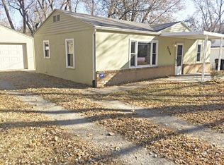 2244 SW Edgewater Ter, Topeka, KS 66614