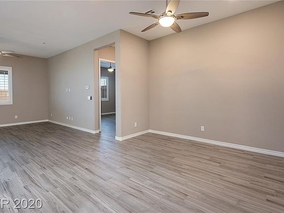 2nd image of 512 Sterling Falls Ave