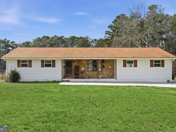 2757 Camp Mitchell Rd, Loganville, GA 30052