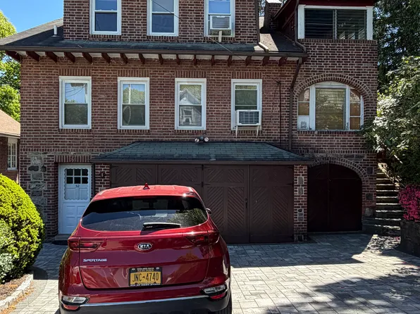 (undisclosed Address), Hastings On Hudson, NY 10706