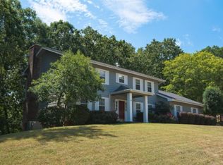 1752 Colonial Shores Dr, Hixson, TN 37343