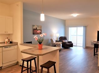 7713 Big Bend Rd #101, Waterford, WI 53185