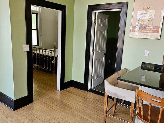 2nd image of 1433 E 33rd St #2