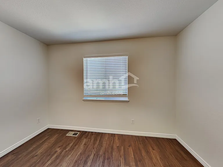 2496 Sierra Springs Dr — Photo 17