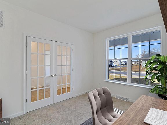 3rd image of 20 Amanda Ave #Lew
