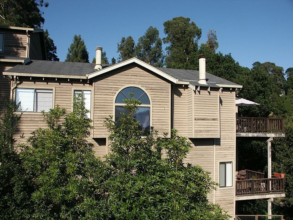 Great western exposure with 2 decks facing south.