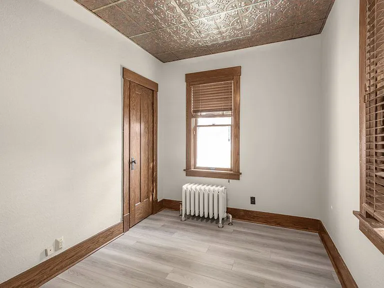 502 Park St S — Photo 12