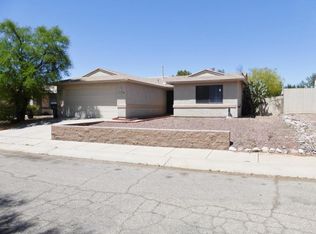 2570 W Whisbrook Ln, Tucson, AZ 85741