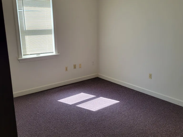 11 Park Ave — Photo 14
