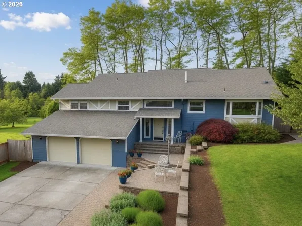 12395 SW Clara Ln, Lake Oswego, OR 97035