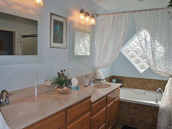 2nd image of 3901 Greystone Dr