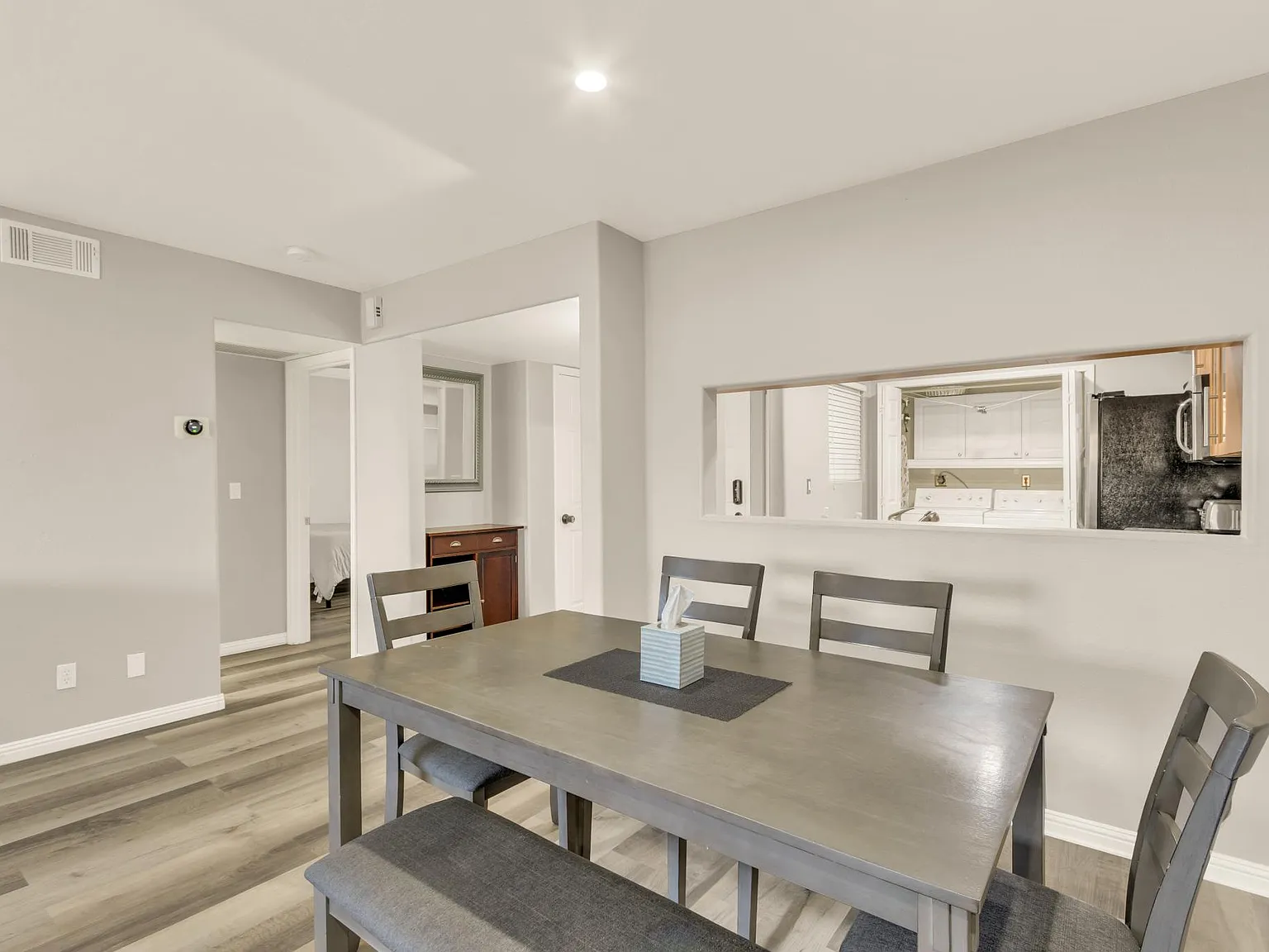 1320 E Barbara Dr — Photo 1