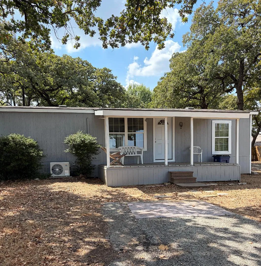 209 Wicker Hill Rd — Photo 1