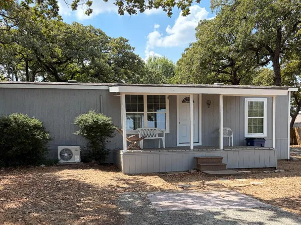 209 Wicker Hill Rd, Burleson, TX 76028