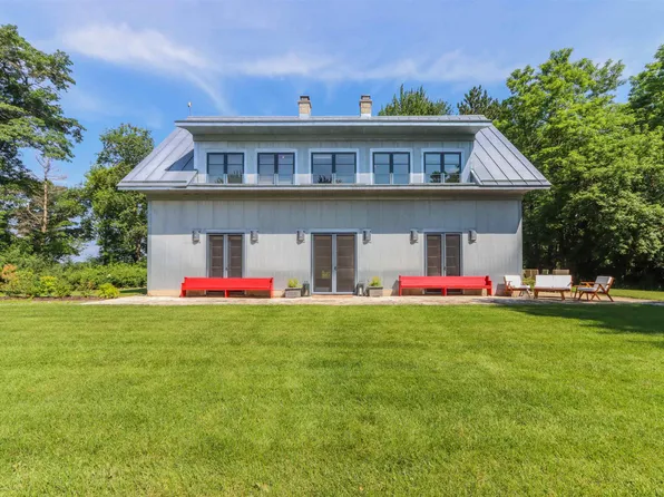 1128 Taylor Rd, Amherst Junction, WI 54407