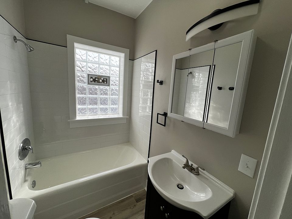 Completely renovated bathroom!