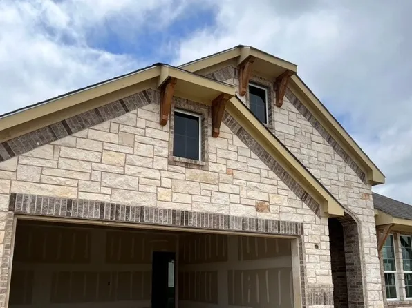 1008 Elmstead Dr, Wht Settlemt, TX 76108