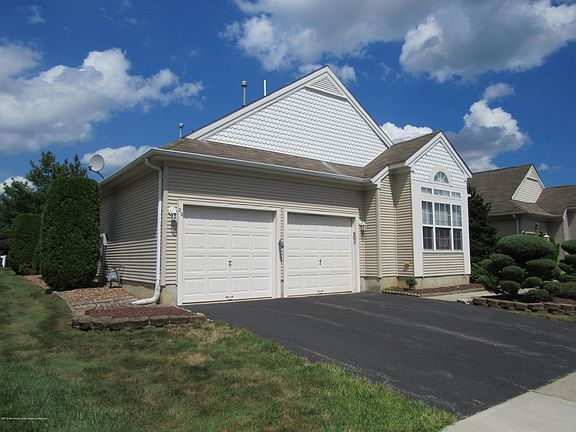 2nd image of 23 Belvedere Dr