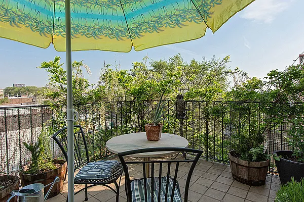 Sold by Brooklyn Real Inc | media 19