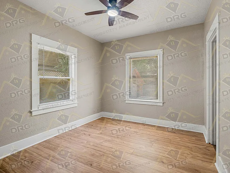 120 Johnson St — Photo 11