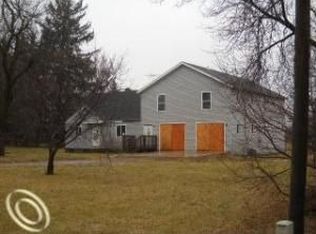 6821 Tubspring Rd, Almont, MI 48003