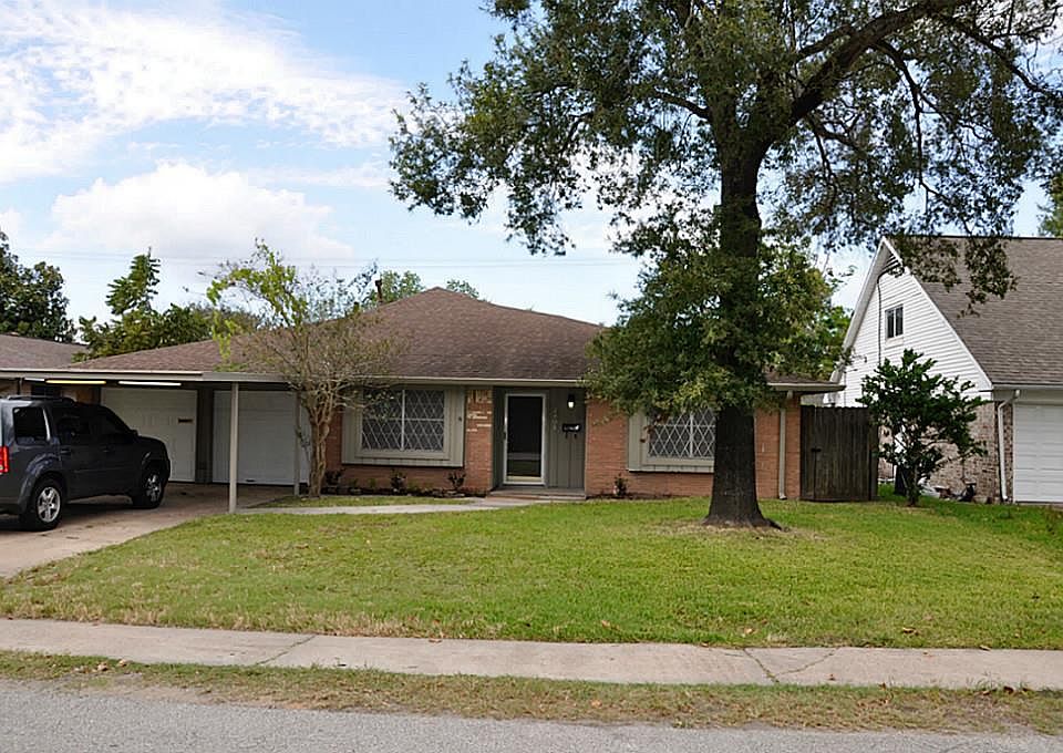 1st image of 2801 Pickerton Dr