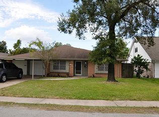 2801 Pickerton Dr, Deer Park, TX 77536