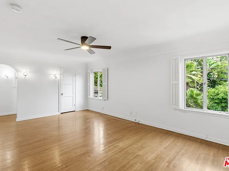 1530 Valley View Rd — Photo 16
