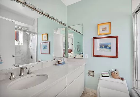 5th image of 420 E 58th St APT 17A