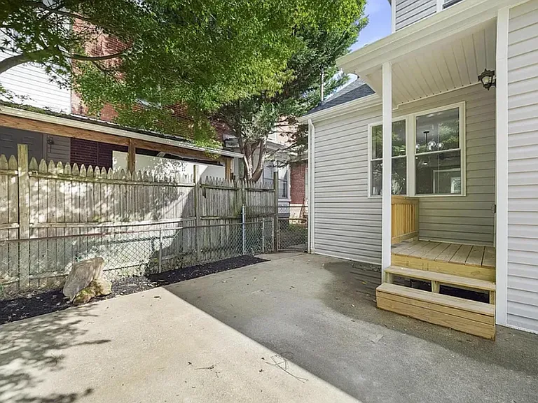 837 Virginia Ave — Photo 14