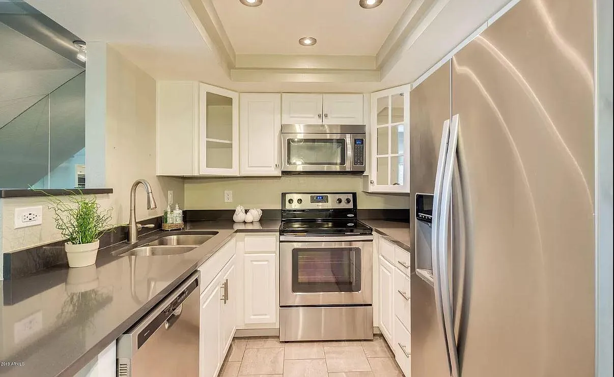 1 bed, 724 sqft, $1,400 — Photo 2
