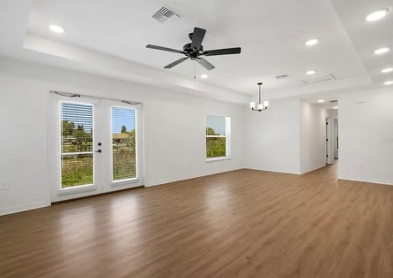 1067 Captiva Point — Photo 2