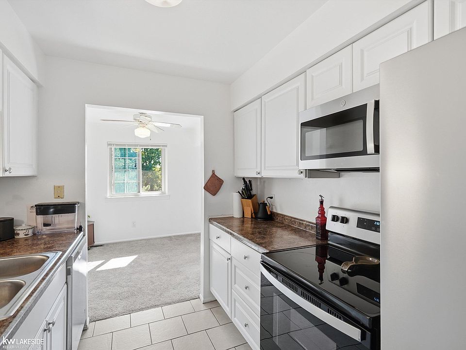 19603 W Twelve Mile Rd Apt 204, photo 9