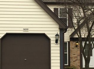 2629 Country Oaks Ct, Aurora, IL 60502