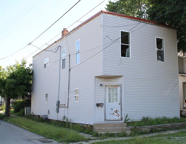 1st image of 55 E Whitney Ave