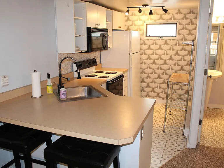 914 Waters Ave #6 — Photo 5