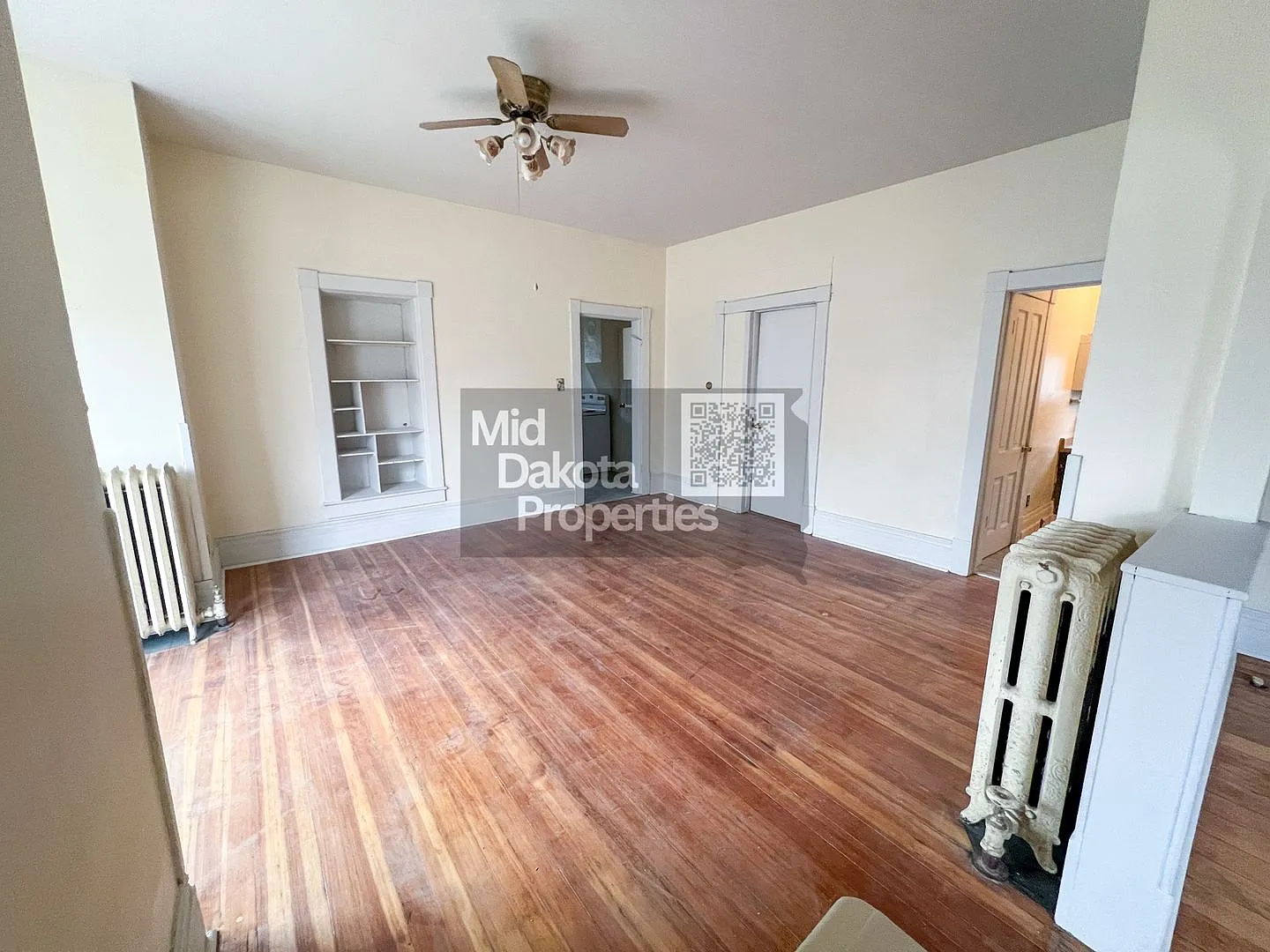 623 E Hanson-3 bedroom house — Photo 2