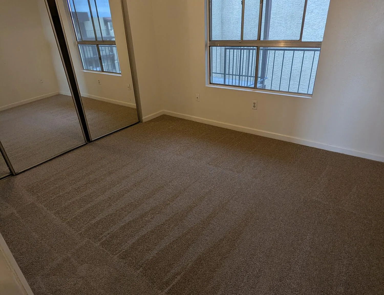 2 bed, 2.0 bath, 846 sqft, $1,250 — Photo 3